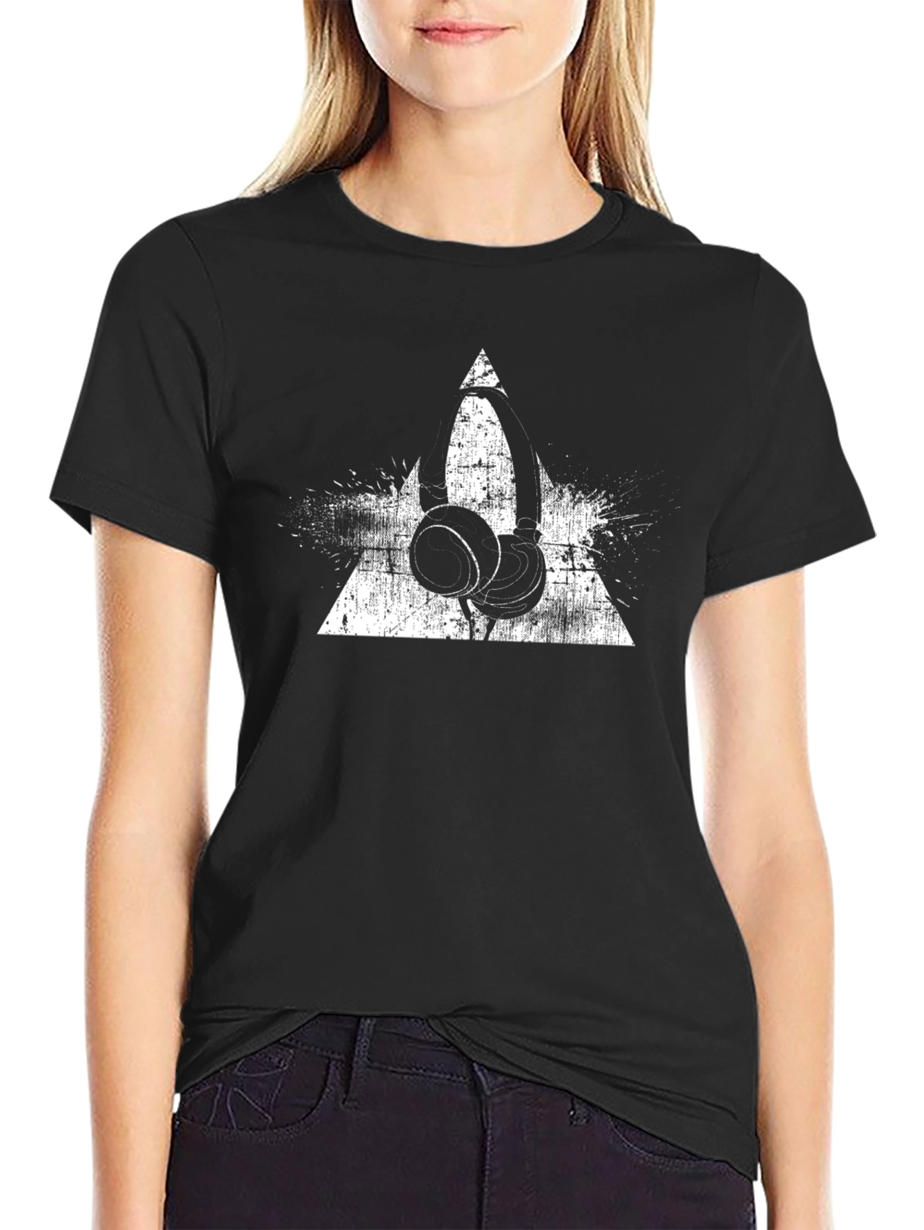 Grunge Headphone Graphic Tee - Black Cotton T-Shirt