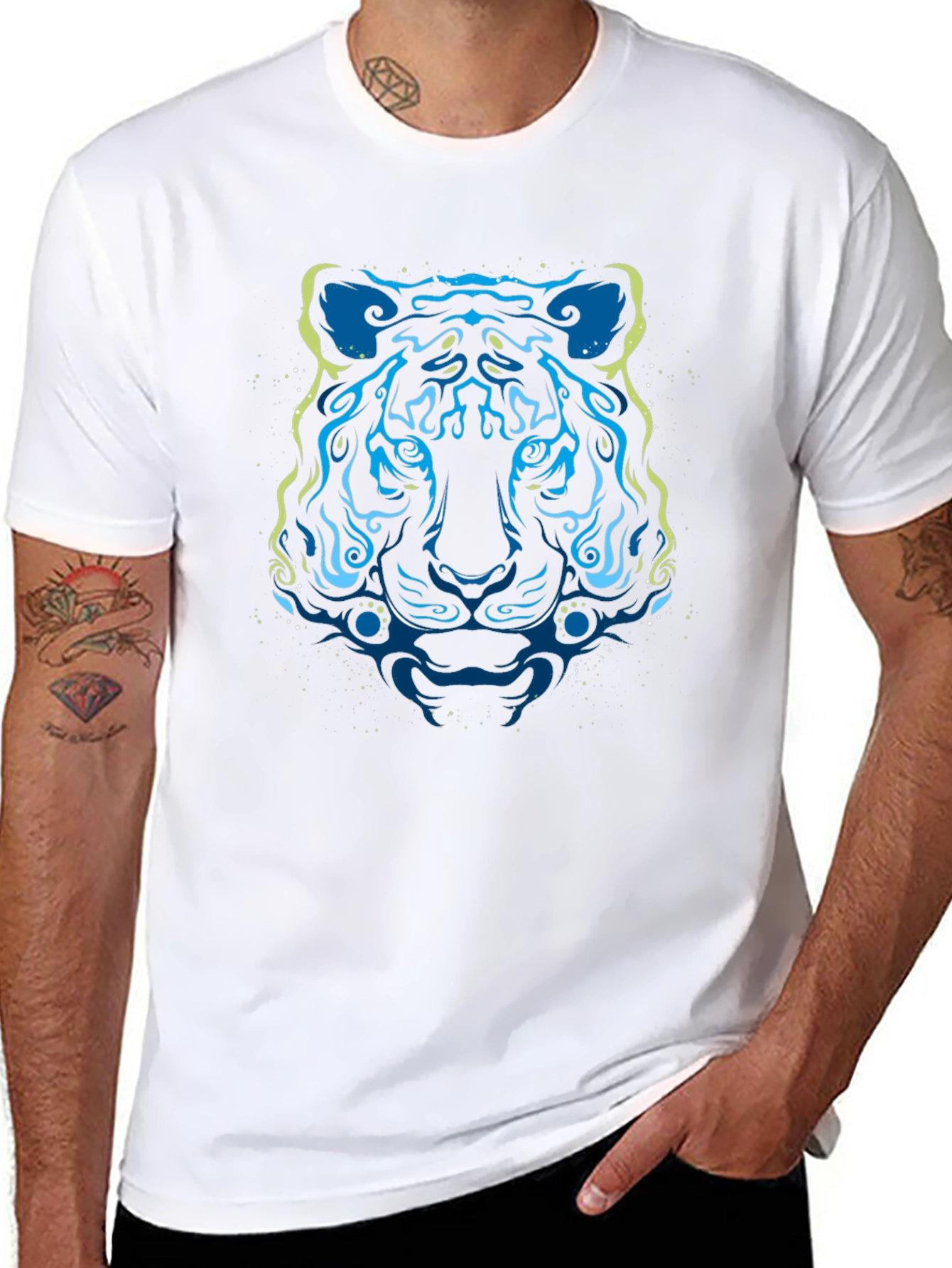 Abstract Tiger Graphic Tee - Stylish Mens Black T-Shirt